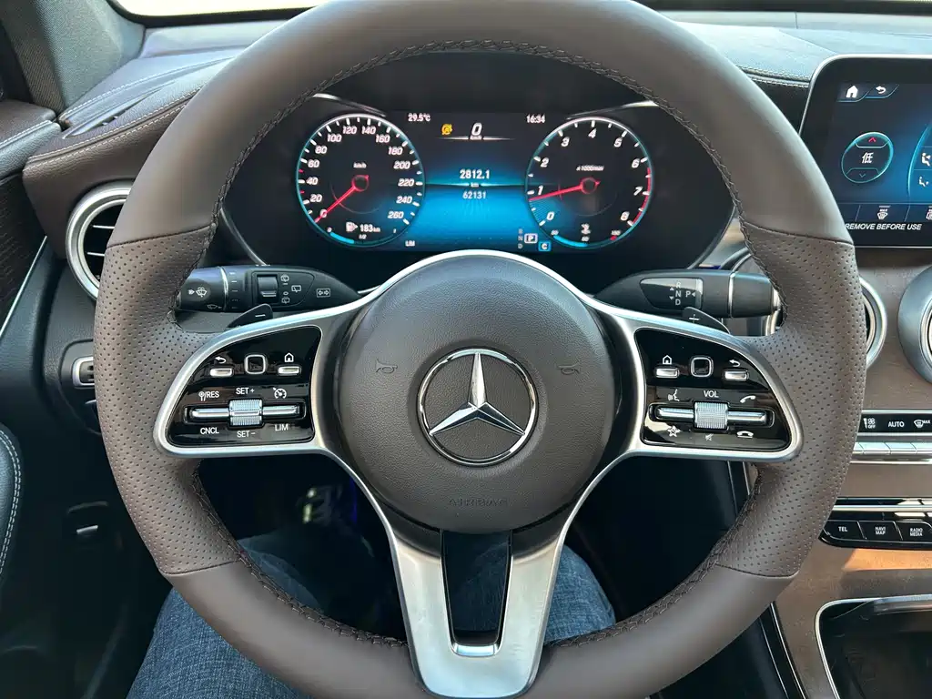 Mercedes-Benz GLC — миниатюра 12