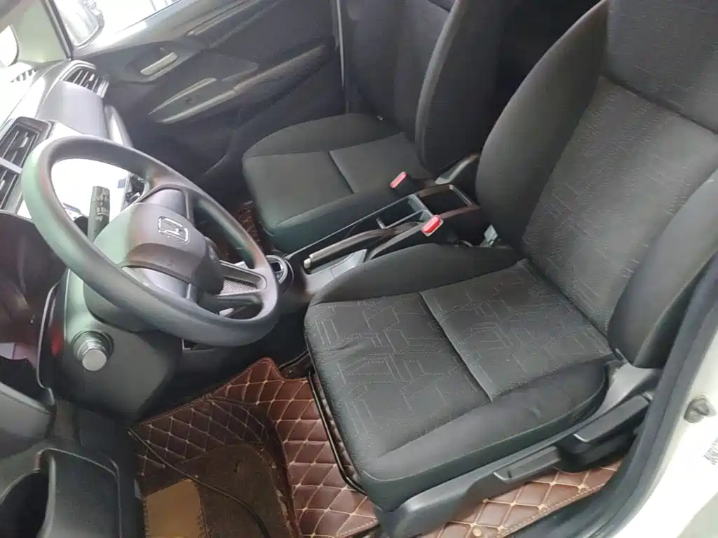Honda Fit — миниатюра 15