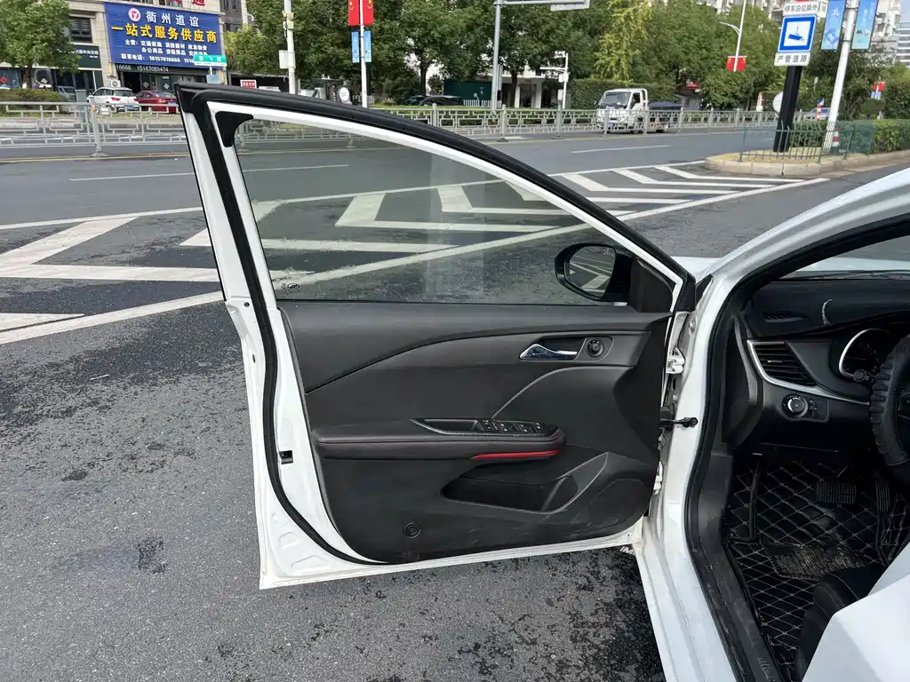 Chevrolet Monza — миниатюра 13