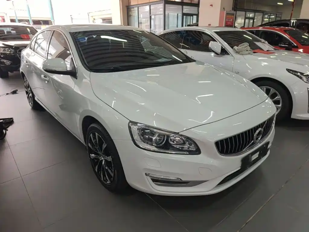 Volvo S60 — миниатюра 4