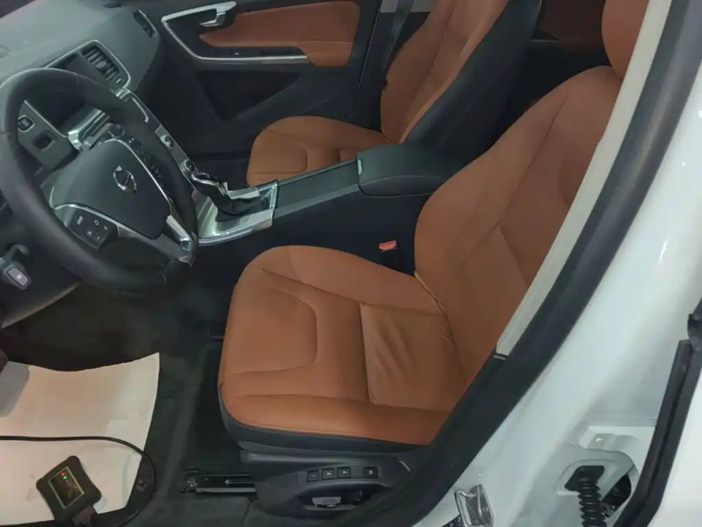 Volvo S60 — миниатюра 15