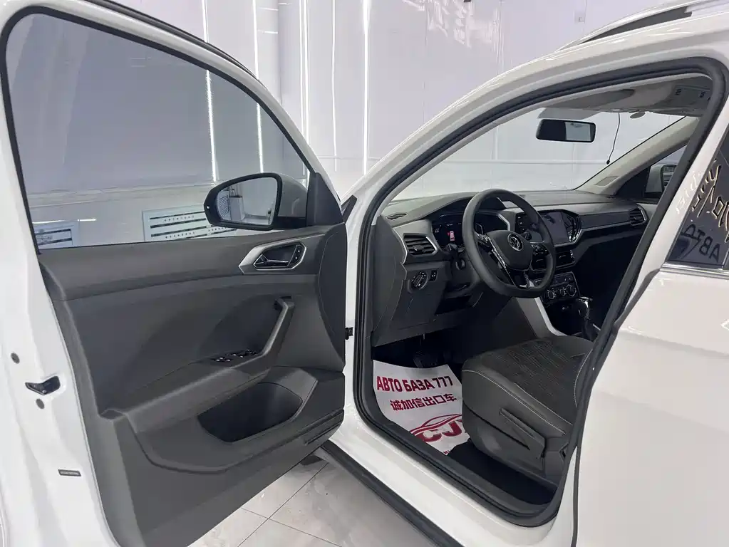 Volkswagen T-Cross — миниатюра 7