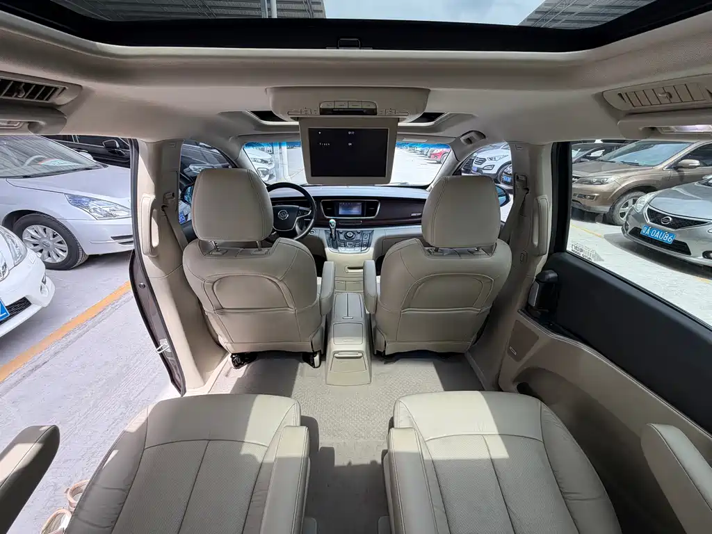 Buick GL8 2014 3.0L XT Luxury Flagship
