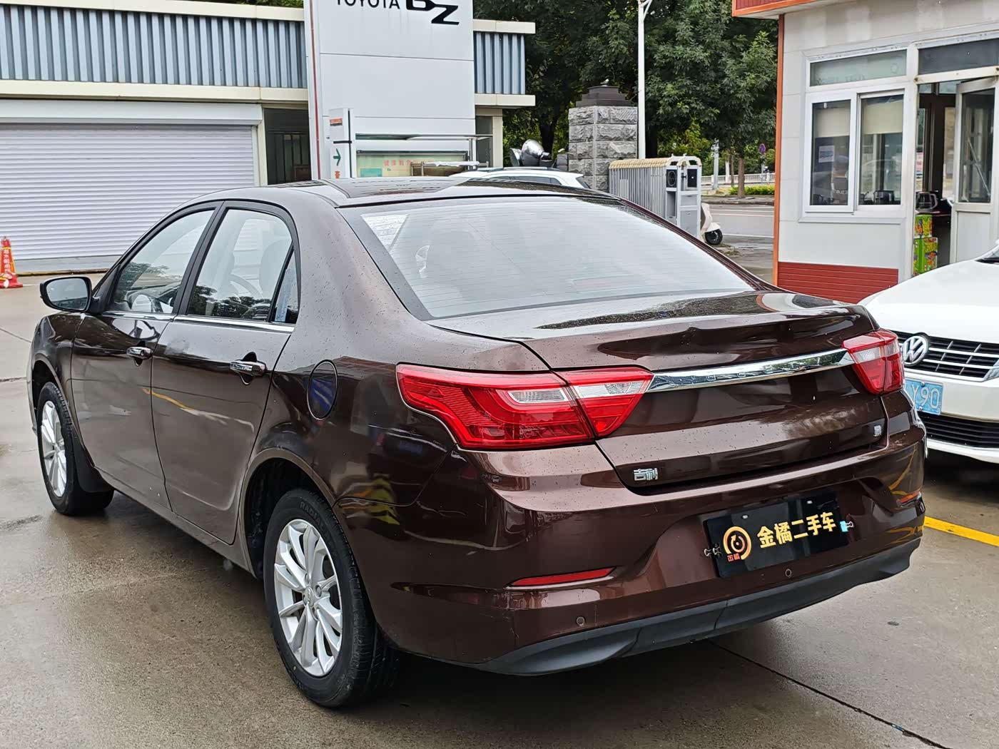 Geely Vision 1.5 л 2021 г. красный/фиолетовый, пробег 8300 км