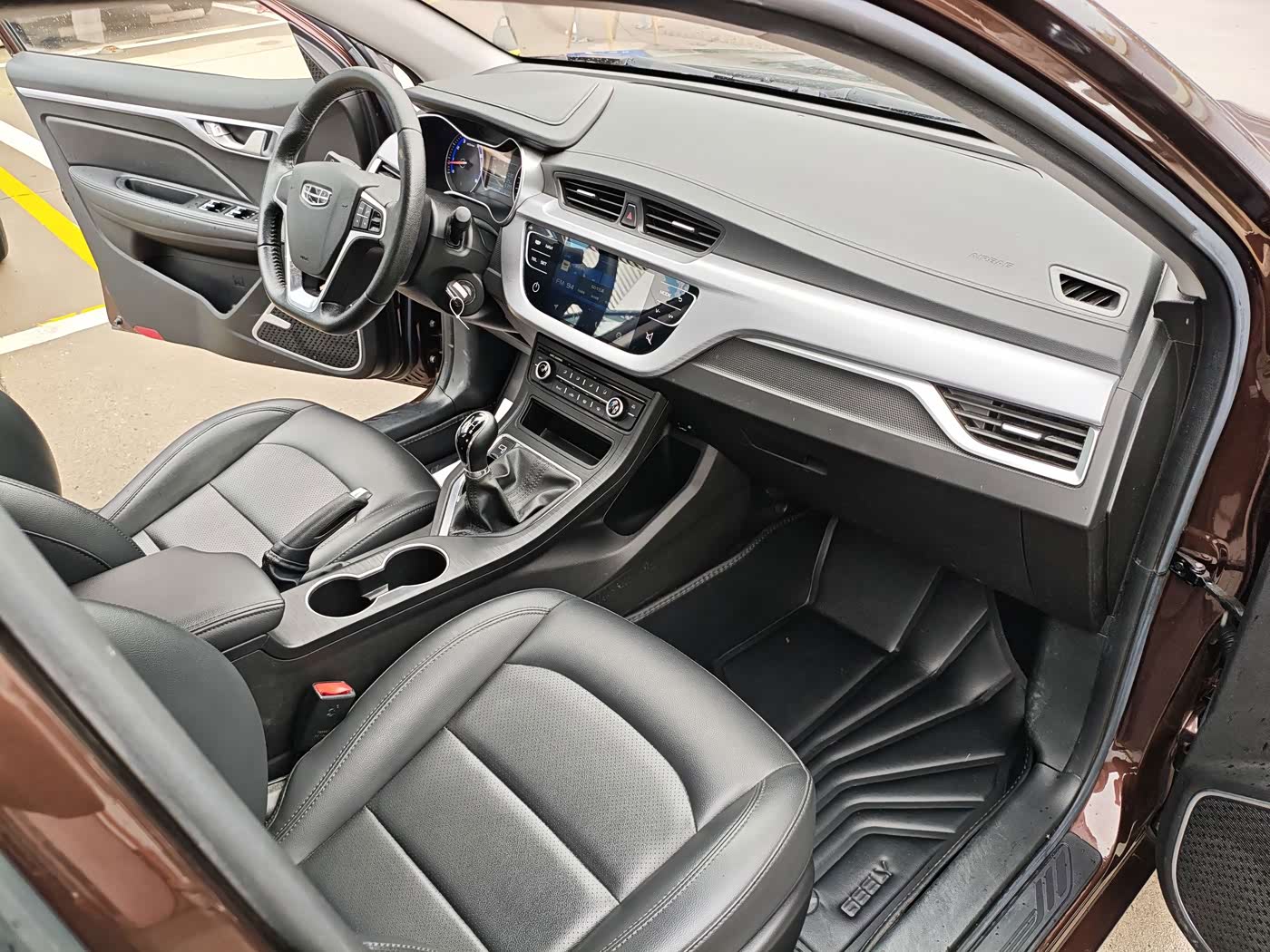 Geely Vision 1.5 л 2021 г. красный/фиолетовый, пробег 8300 км