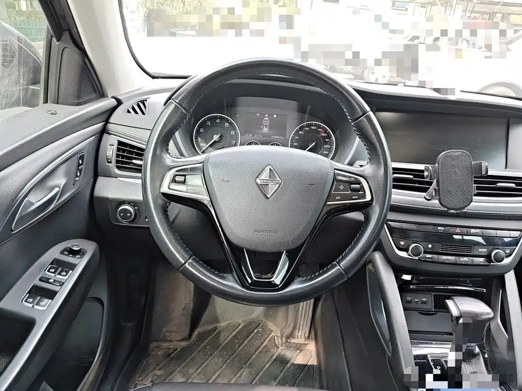 Borgward BX7 — миниатюра 11