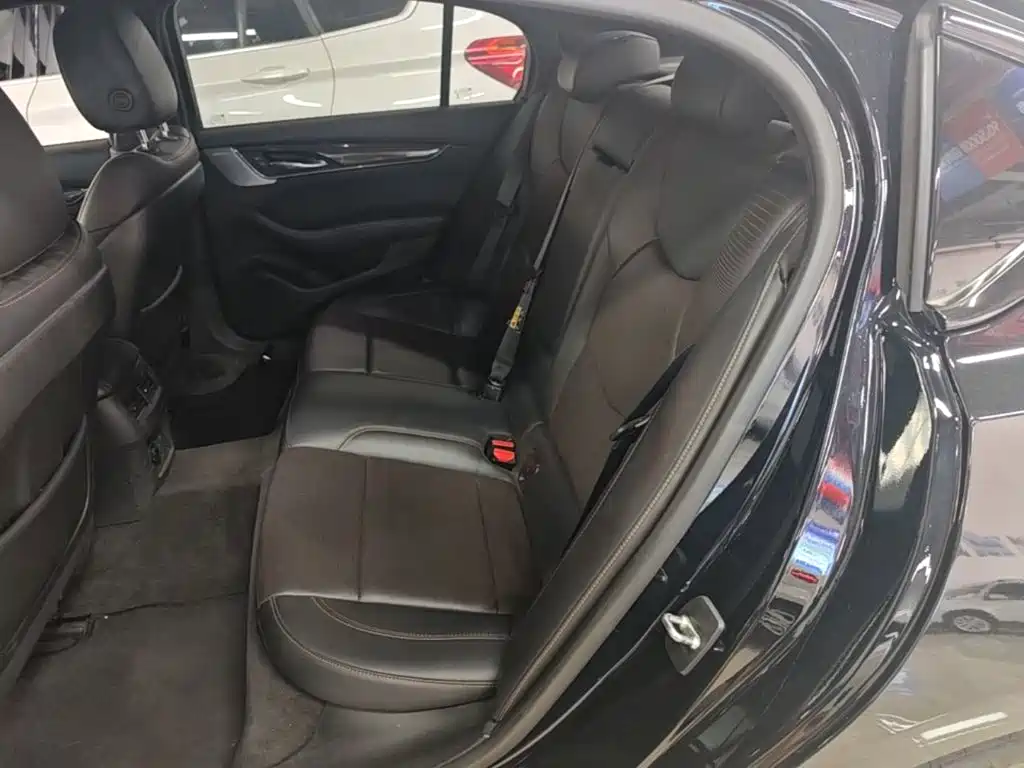 Cadillac CT5 — миниатюра 17