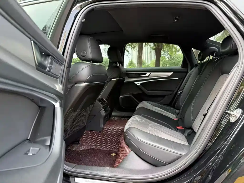 Audi A6L — миниатюра 6