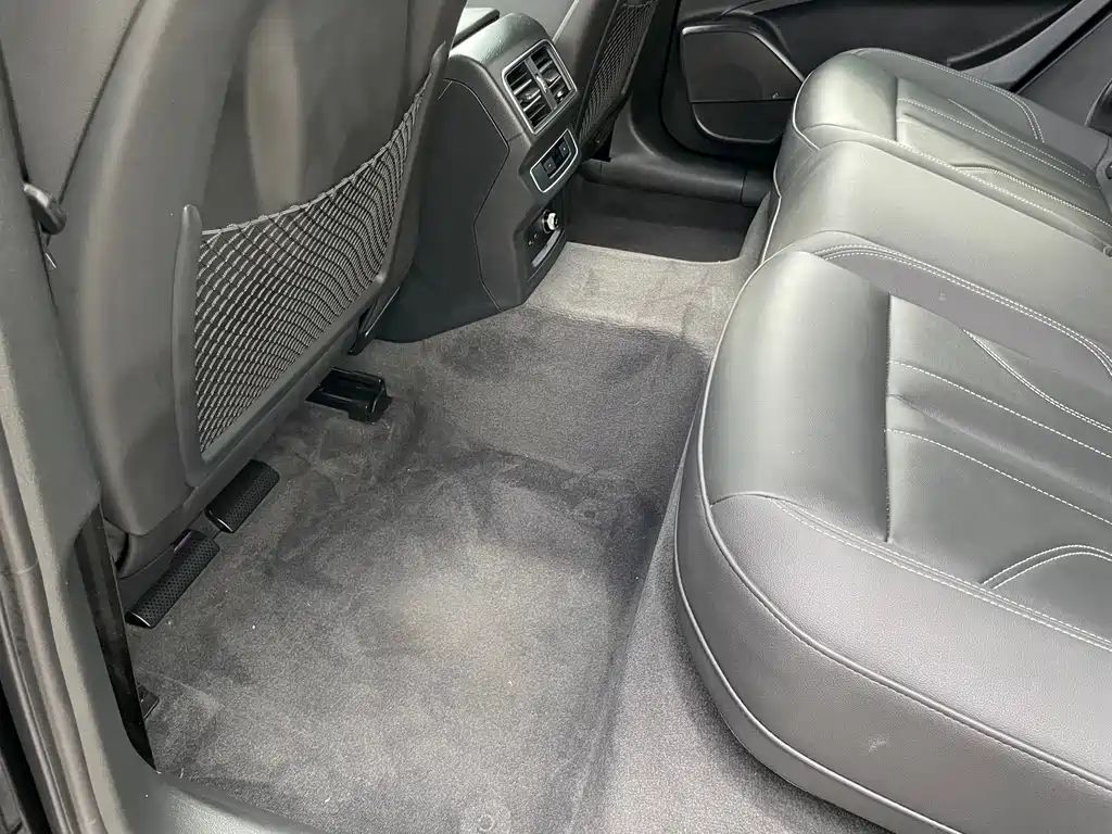Audi Q5L — миниатюра 13