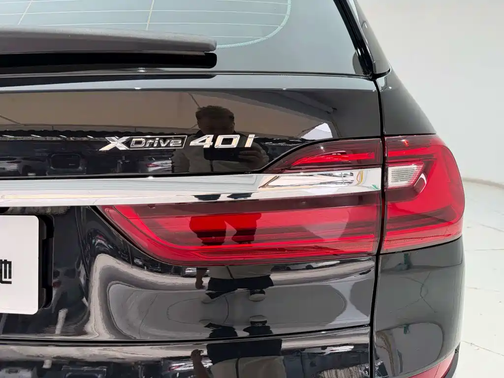 BMW X7 — миниатюра 10