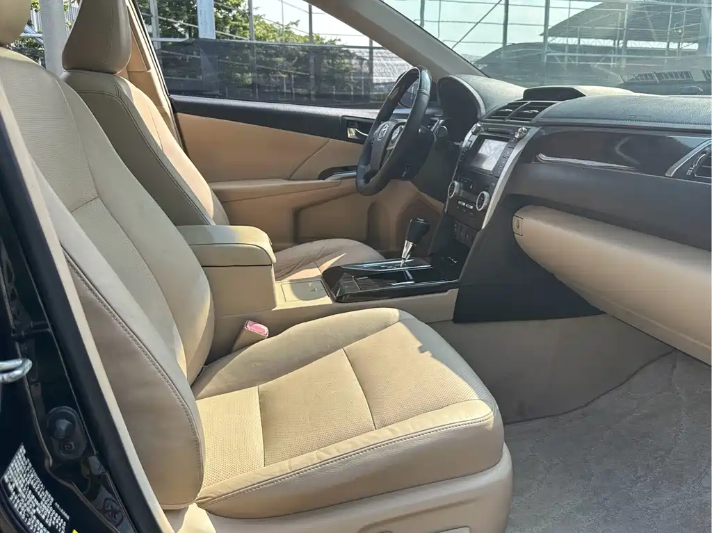 Toyota Camry — миниатюра 7
