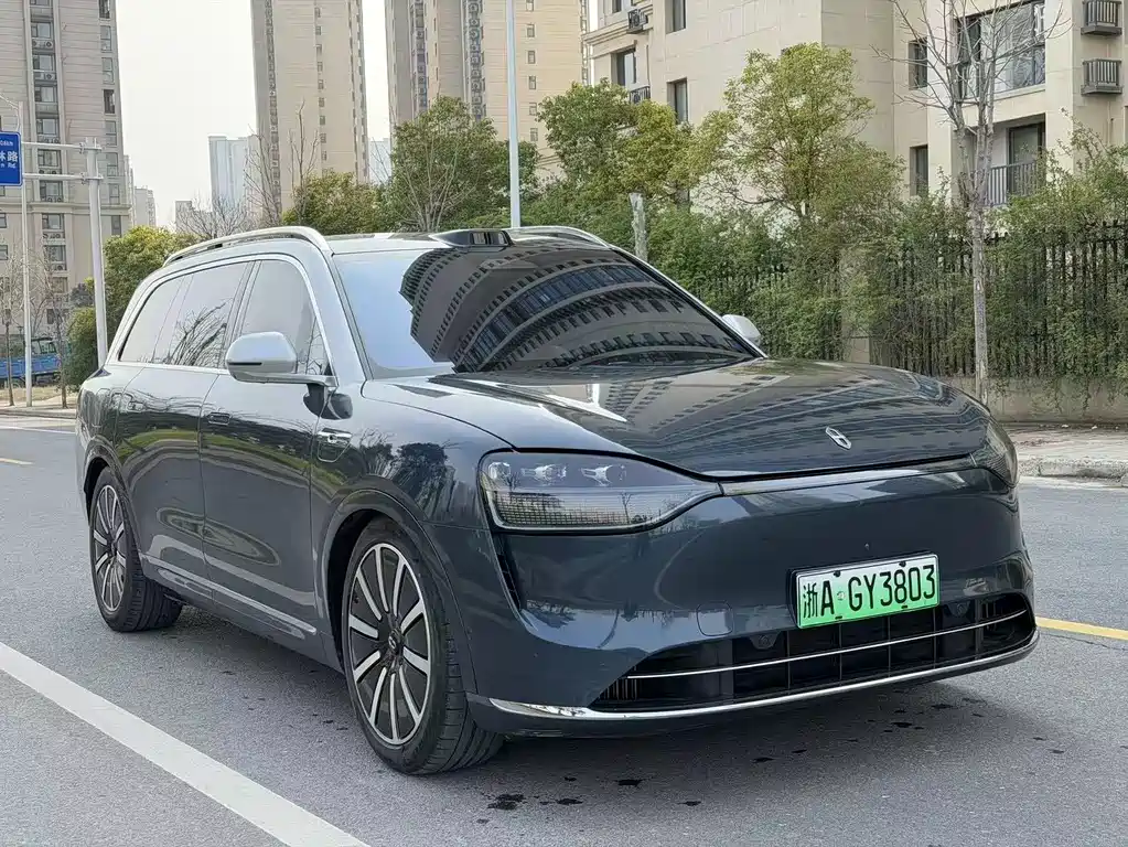 AITO ASK THE WORLD M9