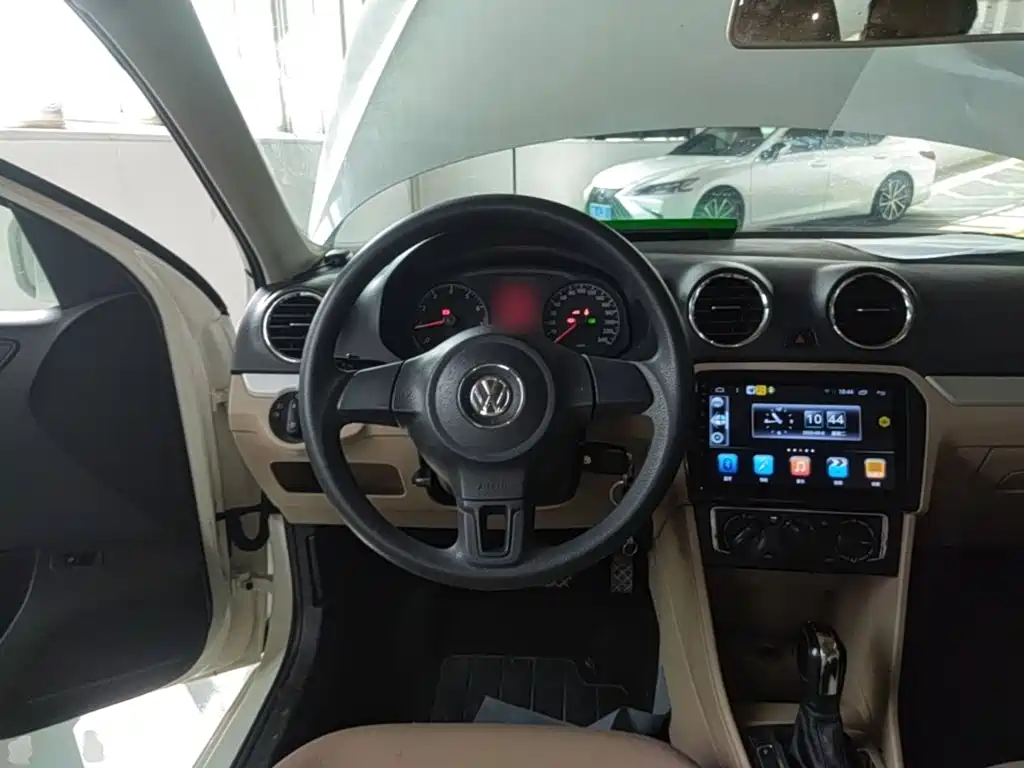 Volkswagen Jetta — миниатюра 11