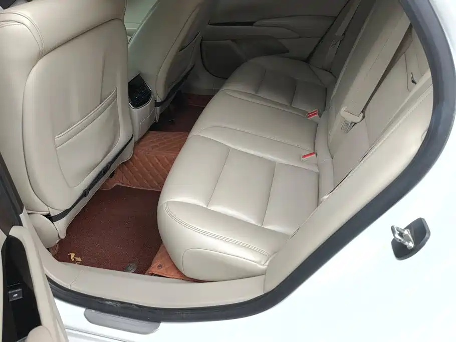 Cadillac XTS — миниатюра 11