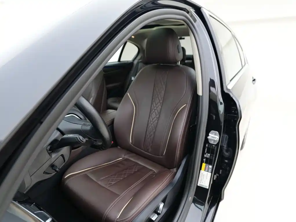 BMW 5 Series New Energy — миниатюра 14