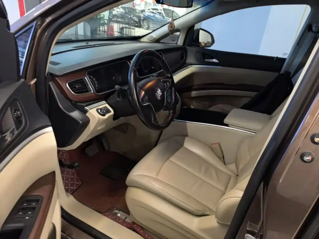 Buick GL8 — миниатюра 21