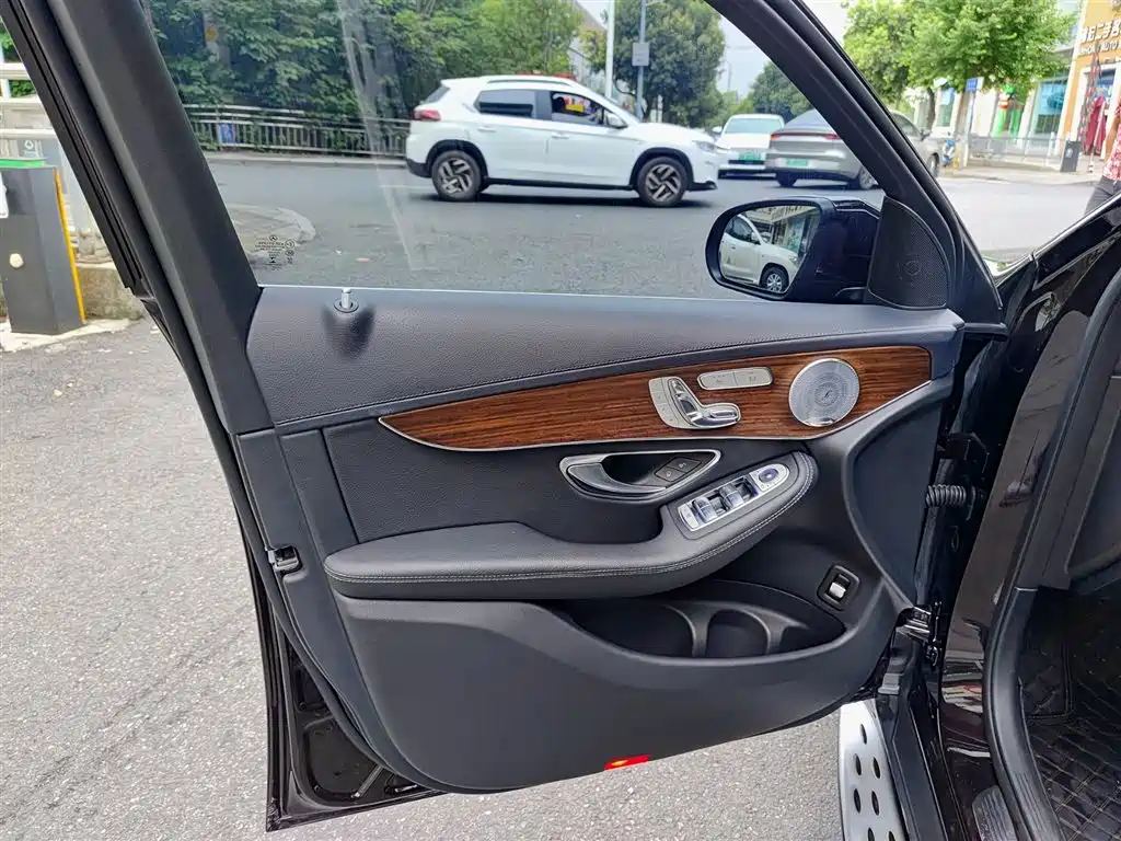 Mercedes-Benz GLC 2021 GLC 300 L 4MATIC