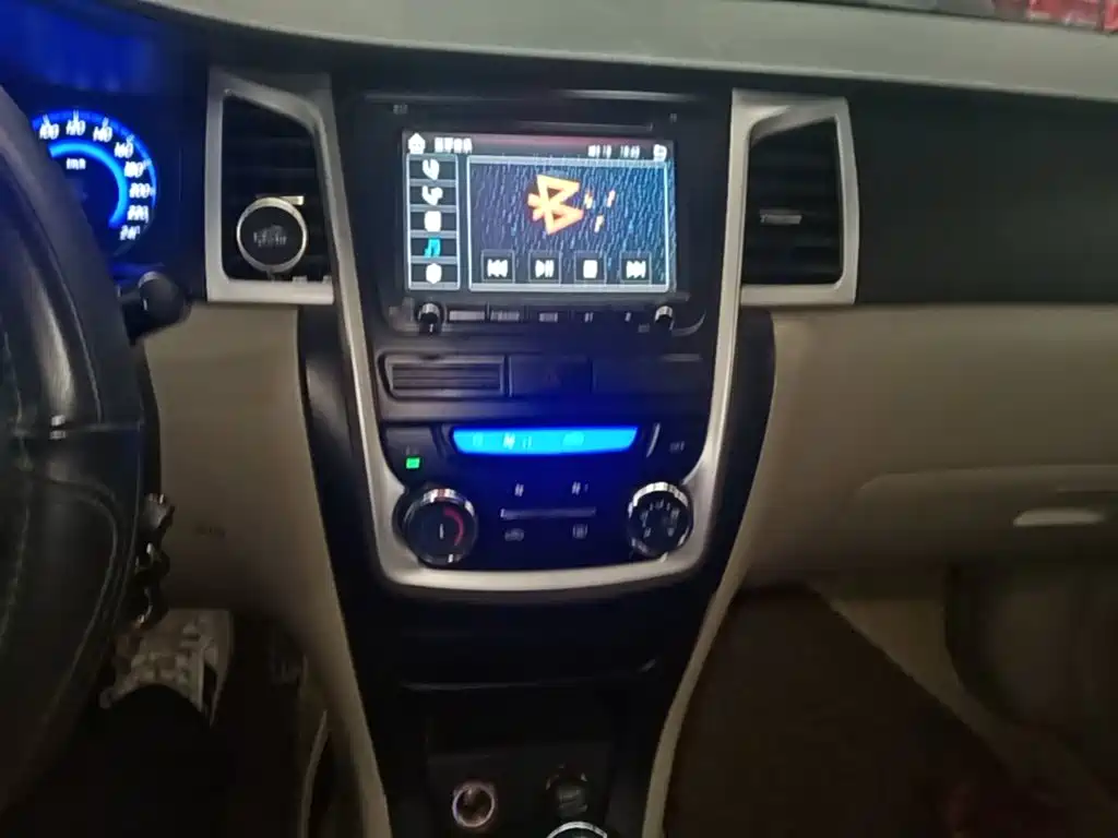 Geely Hijing — миниатюра 13
