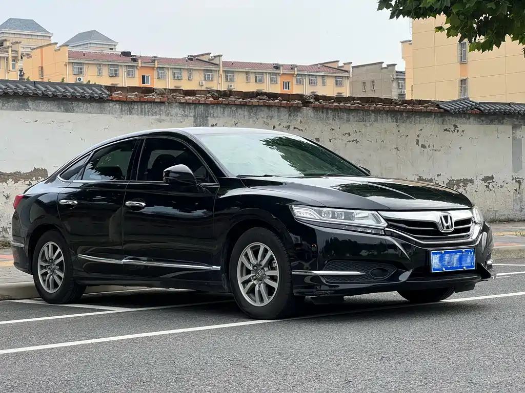 Honda Spirior — миниатюра 3
