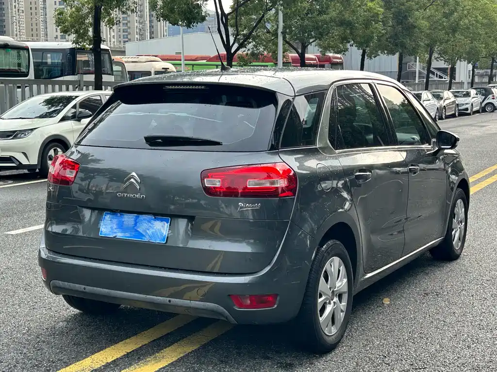 Citroen C4 Picasso — миниатюра 6