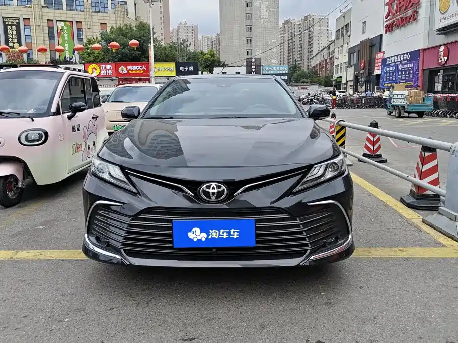 Toyota Camry — миниатюра 2