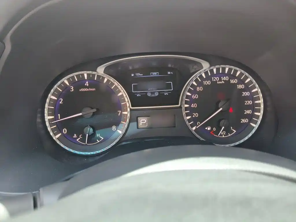 Infiniti QX60 (Import) — миниатюра 4
