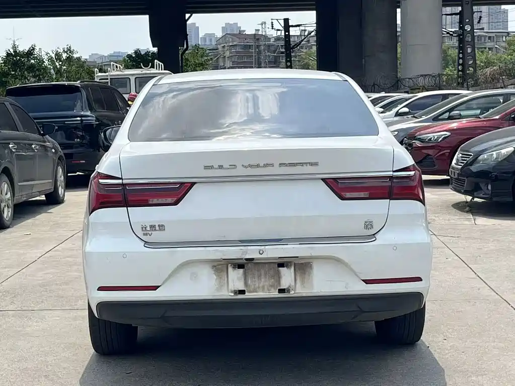 BYD Qin NEV — миниатюра 5