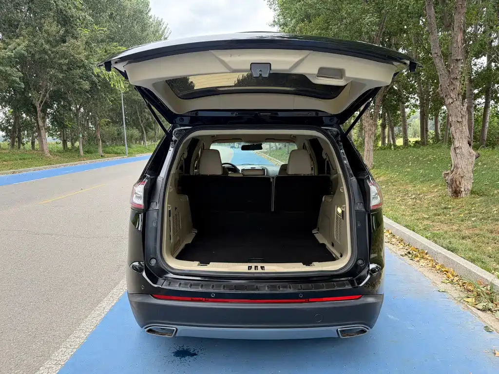 Ford Edge — миниатюра 16