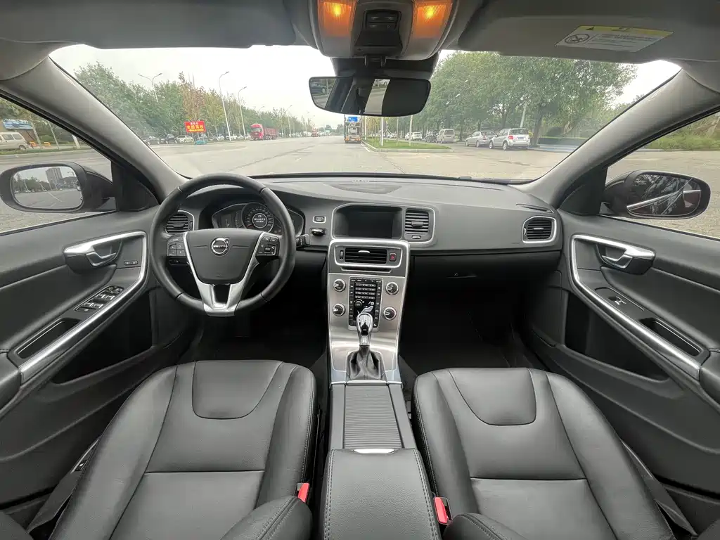 Volvo S60 — миниатюра 8