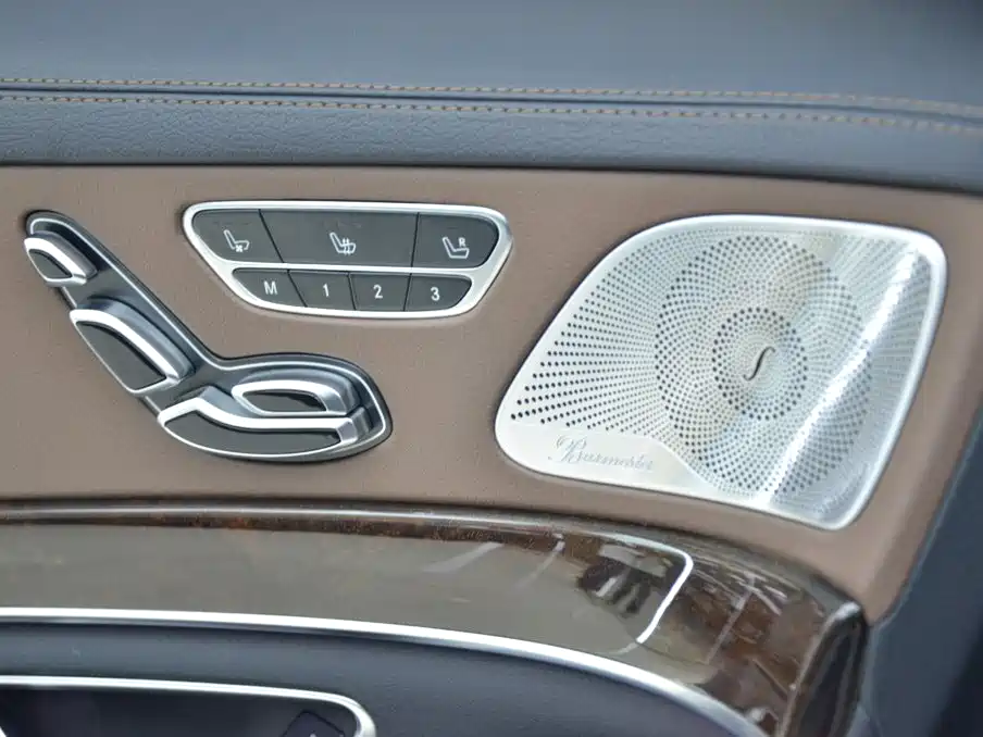 Mercedes-Benz S-Class — миниатюра 13