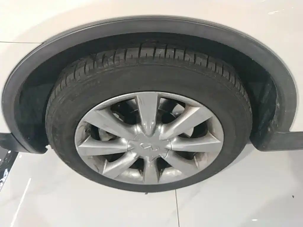 Infiniti QX50 — миниатюра 23
