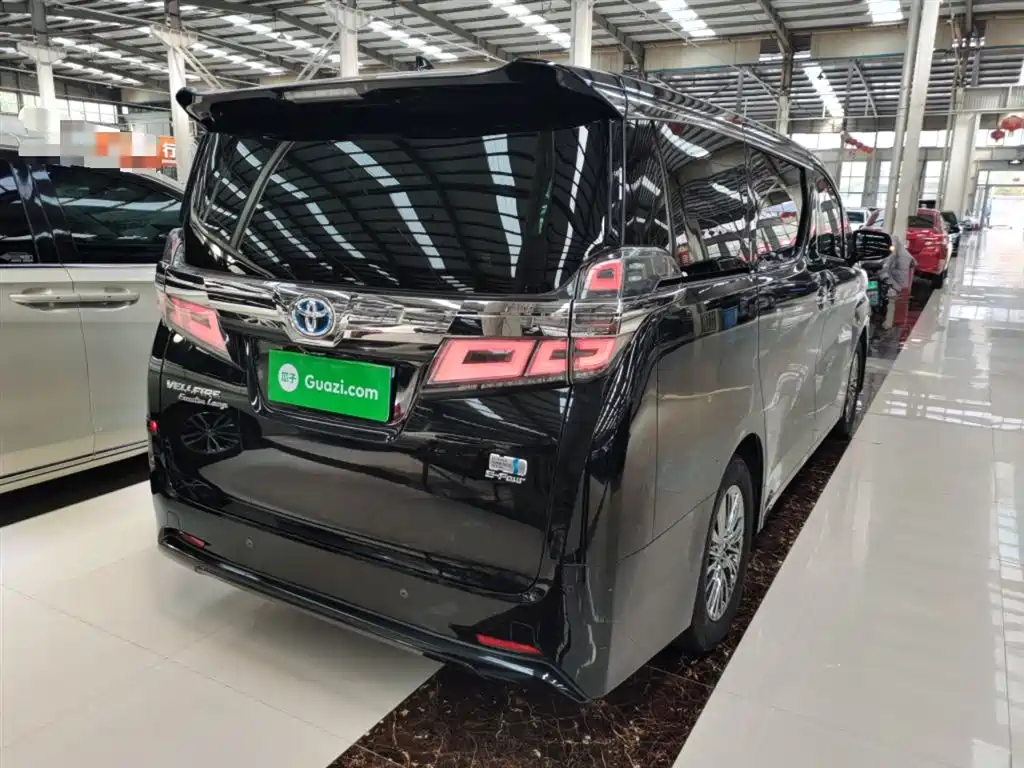 Toyota Vellfire 2020 2.5L HV Luxury