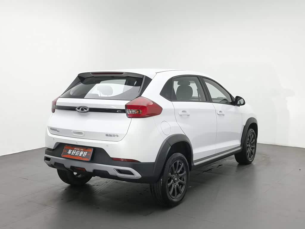 CHERY Tiggo 3x 1.5 л 2024 г. Белый, пробег 12400 км