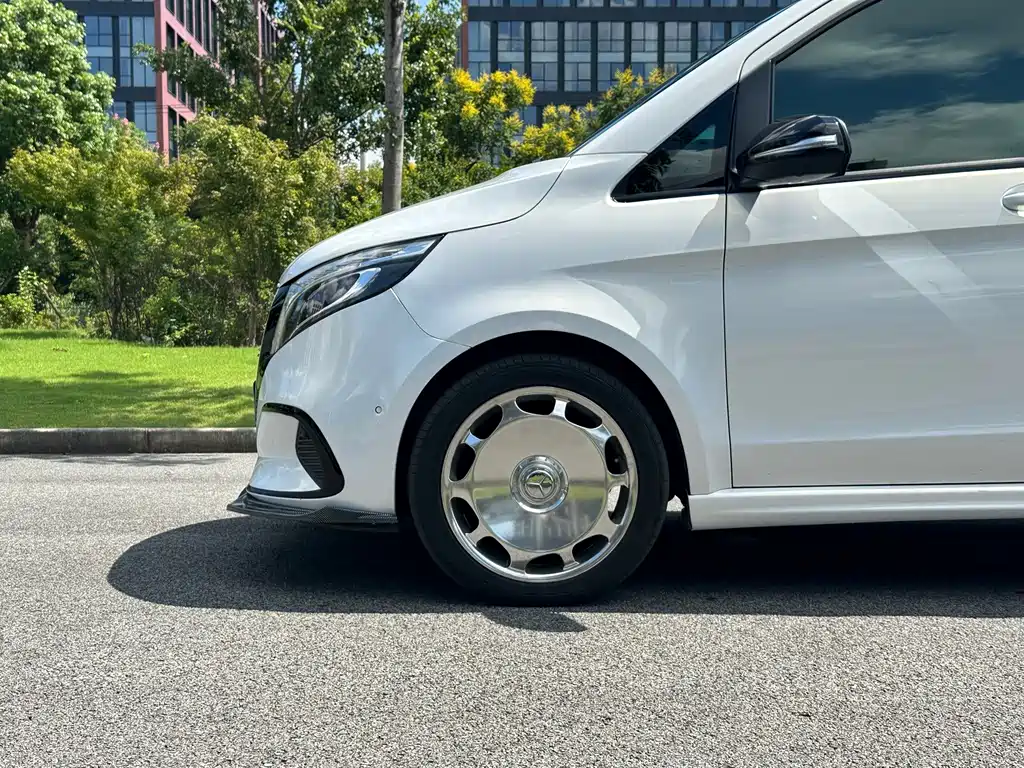 Mercedes-Benz V-Class — миниатюра 8