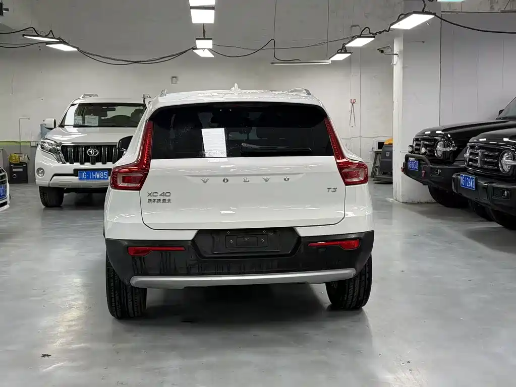 Volvo XC40 — миниатюра 5