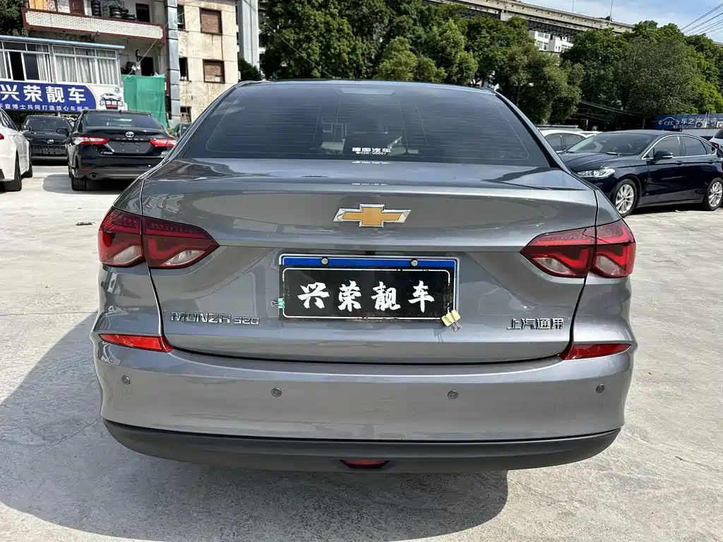 Chevrolet Monza — миниатюра 4
