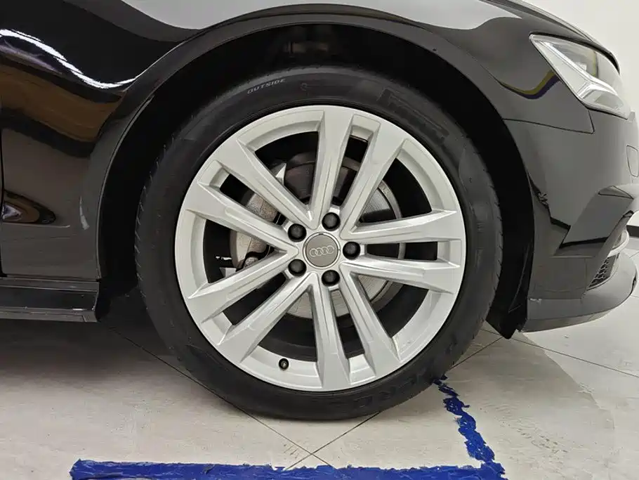 Audi A6L — миниатюра 6