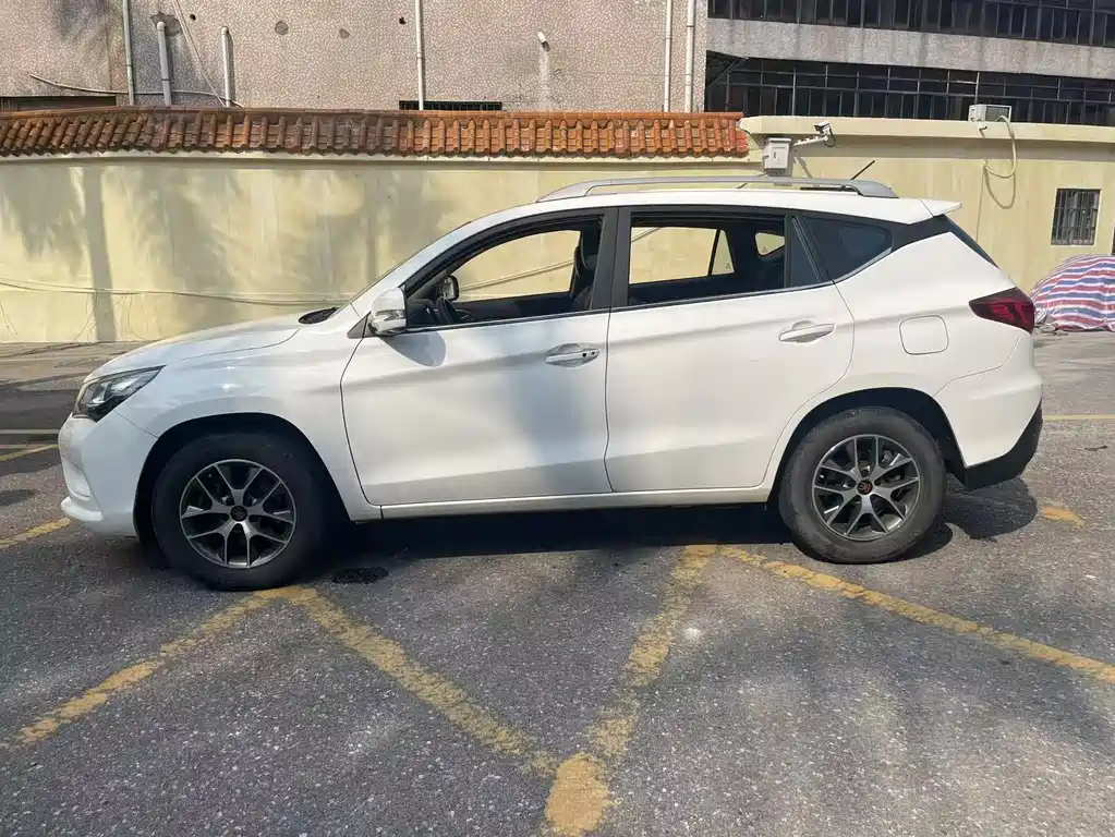BYD Song — миниатюра 8