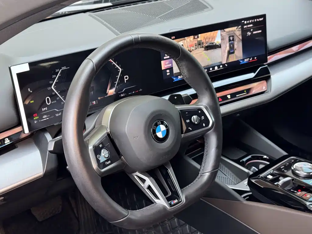 BMW 5 Series — миниатюра 18