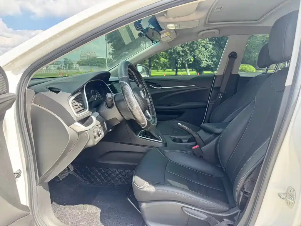 Buick Excelle — миниатюра 4