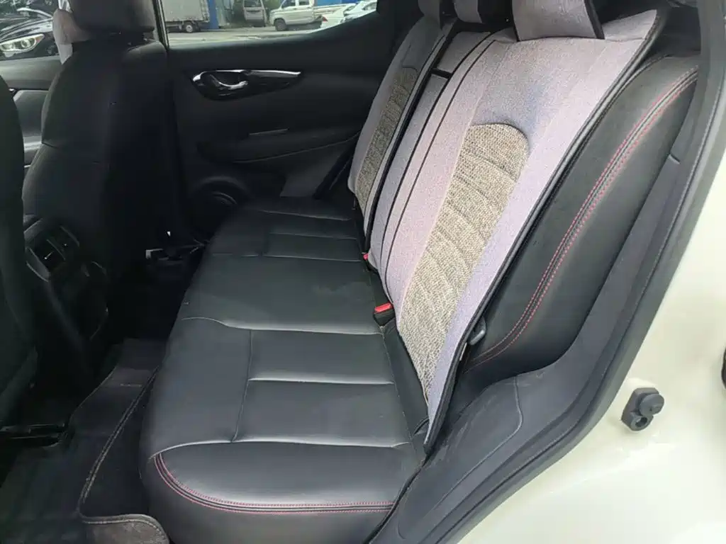 Nissan Qashqai — миниатюра 17