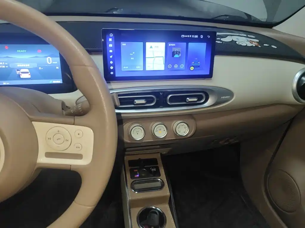 Wuling MINIEV — миниатюра 13
