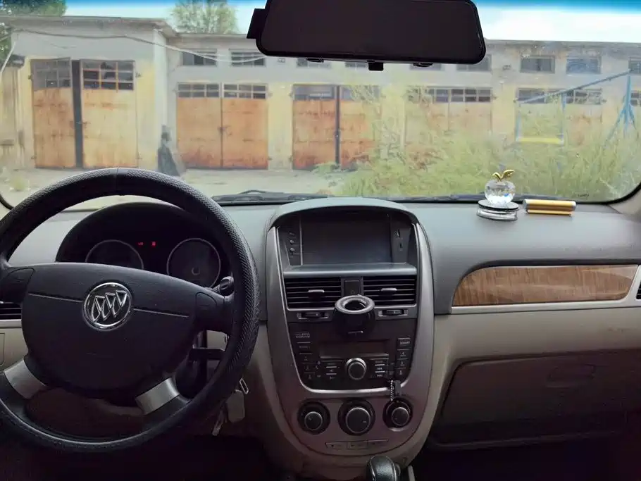 Buick Excelle — миниатюра 12