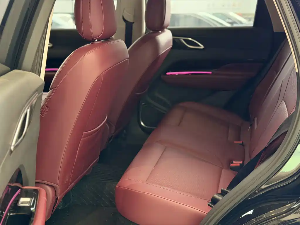 Hongqi Hongqi HS3 PHEV — миниатюра 18