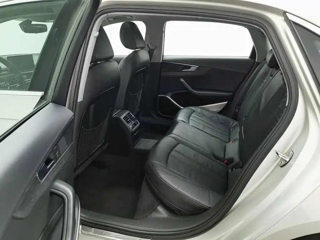 Audi A4L — миниатюра 15