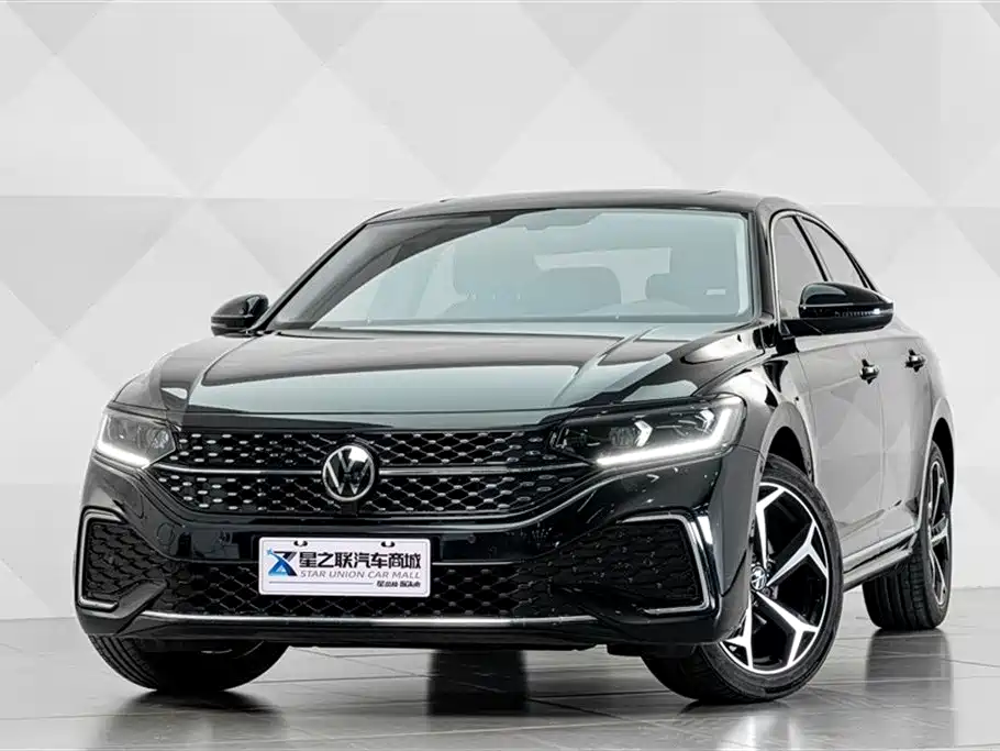 Volkswagen Passat 2024 380TSI