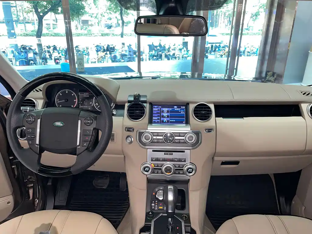 Land Rover Discovery — миниатюра 8