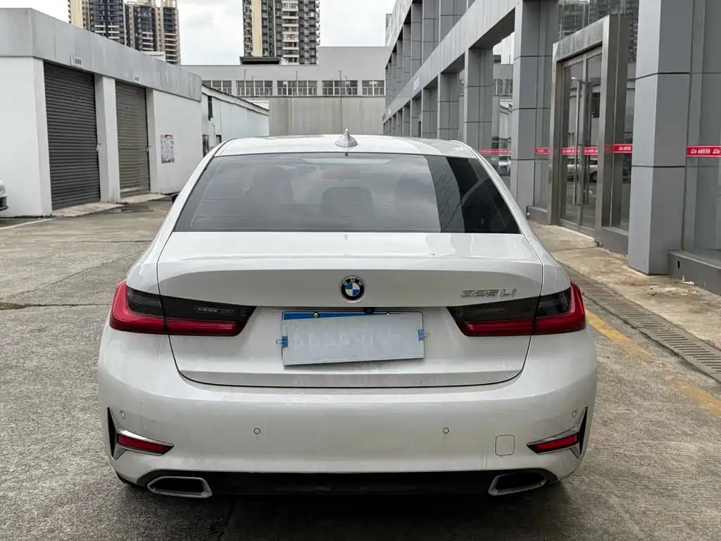 BMW 3 Series — миниатюра 3
