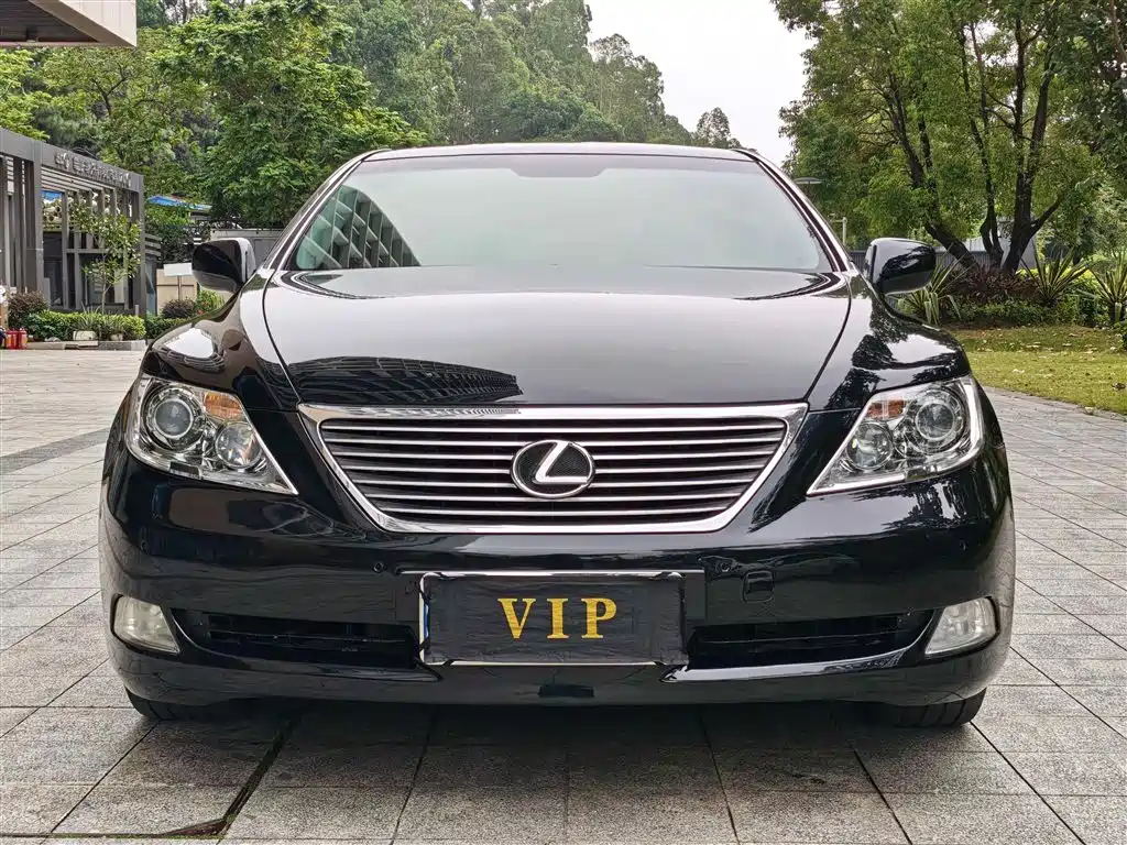 Lexus LS 2006 460L