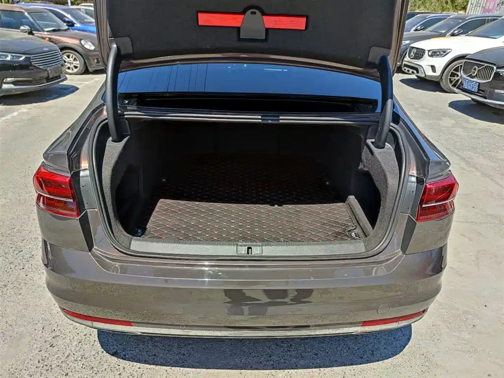 Volkswagen Phideon — фотографии объявления, Фото 19
